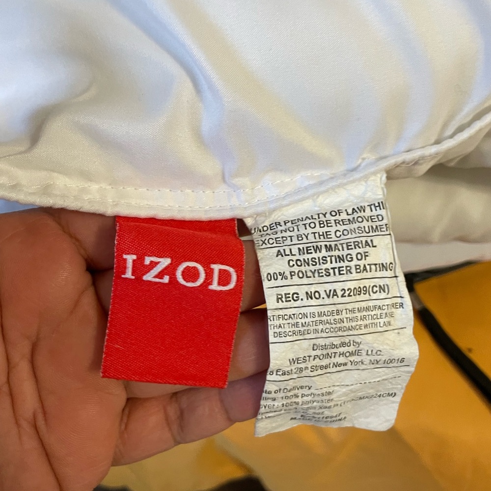 IZOD Comforter Twin Lightweight